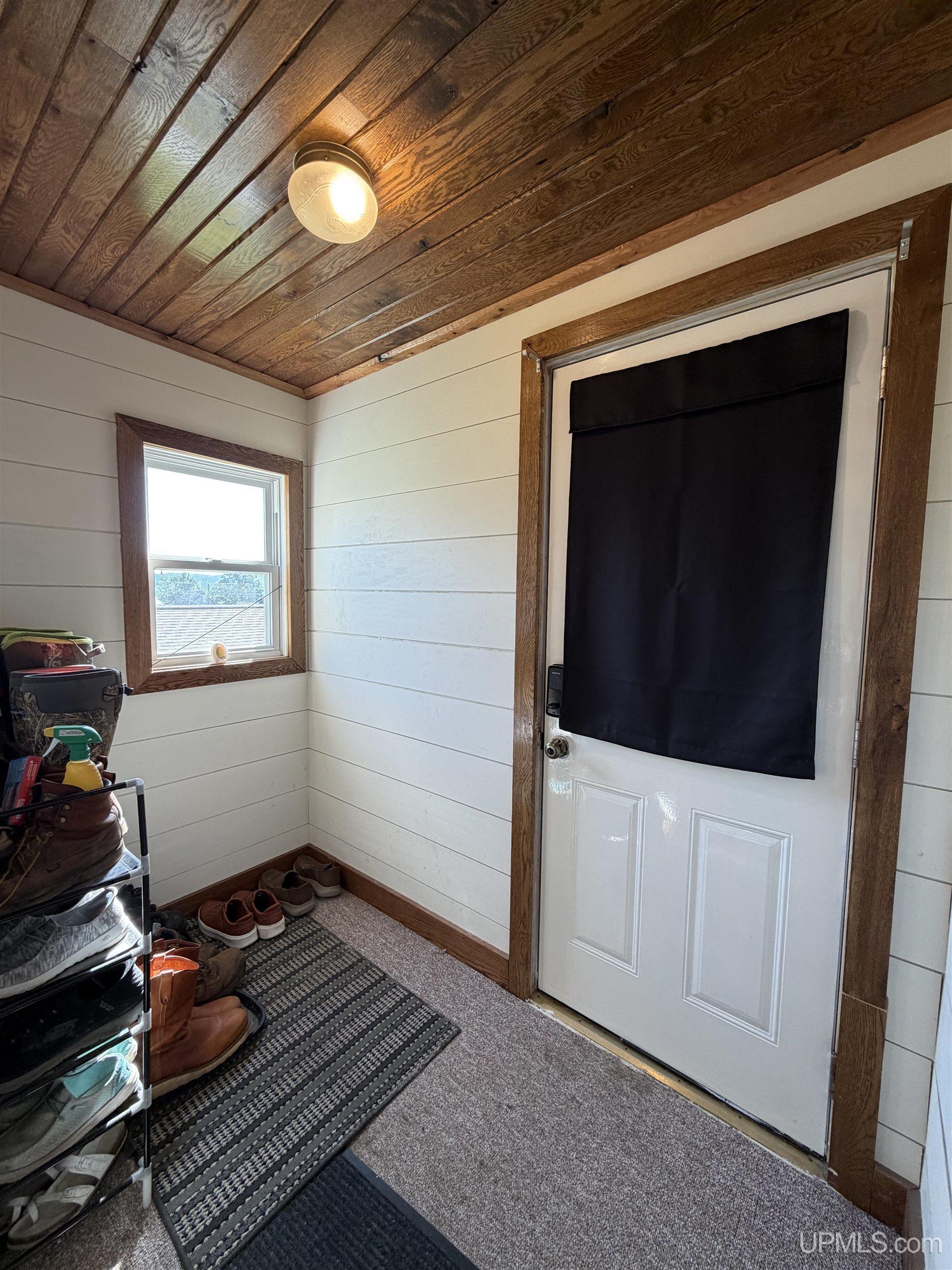 204 Walnut Street Munising, MI 49862 - Photo 2 of 45