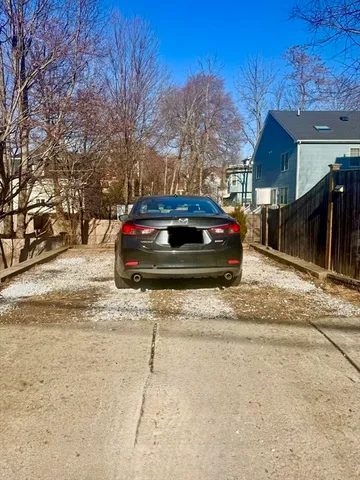 $2,550 | 209 Walnut Street, Unit 1, Newton, MA 02460