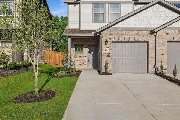 $1,799 | 204 Griffith Drive, Unit 17, Princeton, TX 75407