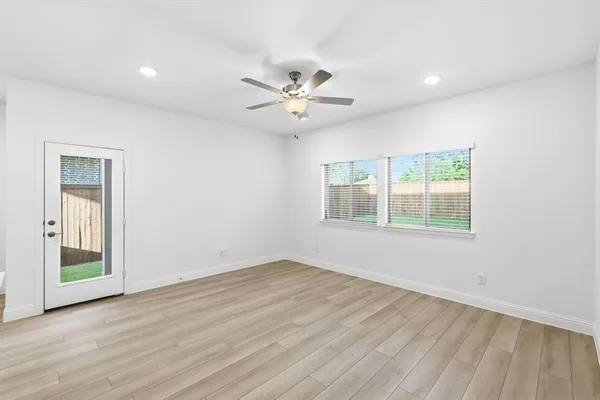 $1,799 | 204 Griffith Drive, Unit 17, Princeton, TX 75407