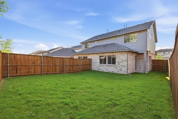 $1,799 | 204 Griffith Drive, Unit 17, Princeton, TX 75407