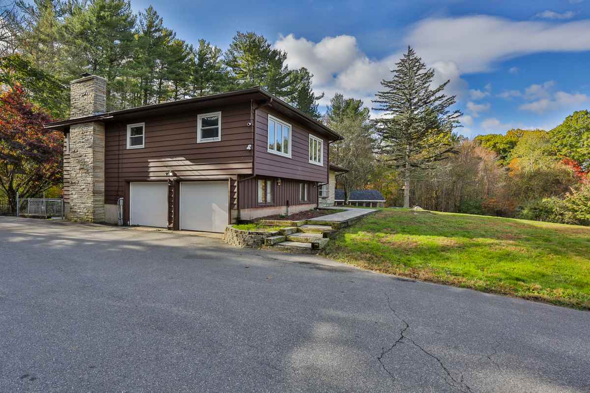 17 Humphrey Road Derry, NH 03038 - Photo 13 of 40