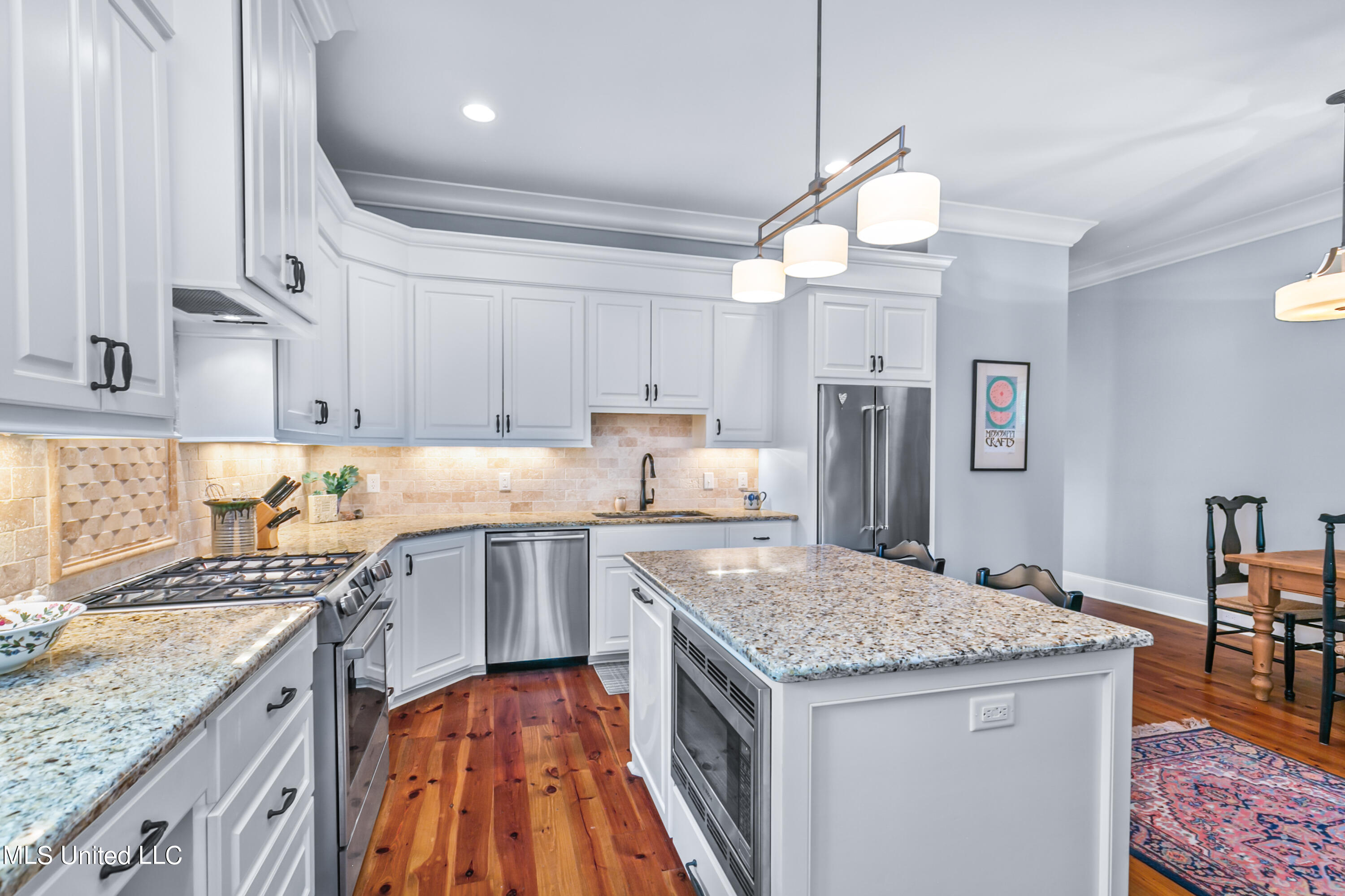 208 Eastpark Street Ridgeland, MS 39157 - Photo 11 of 60 Granite countertops!