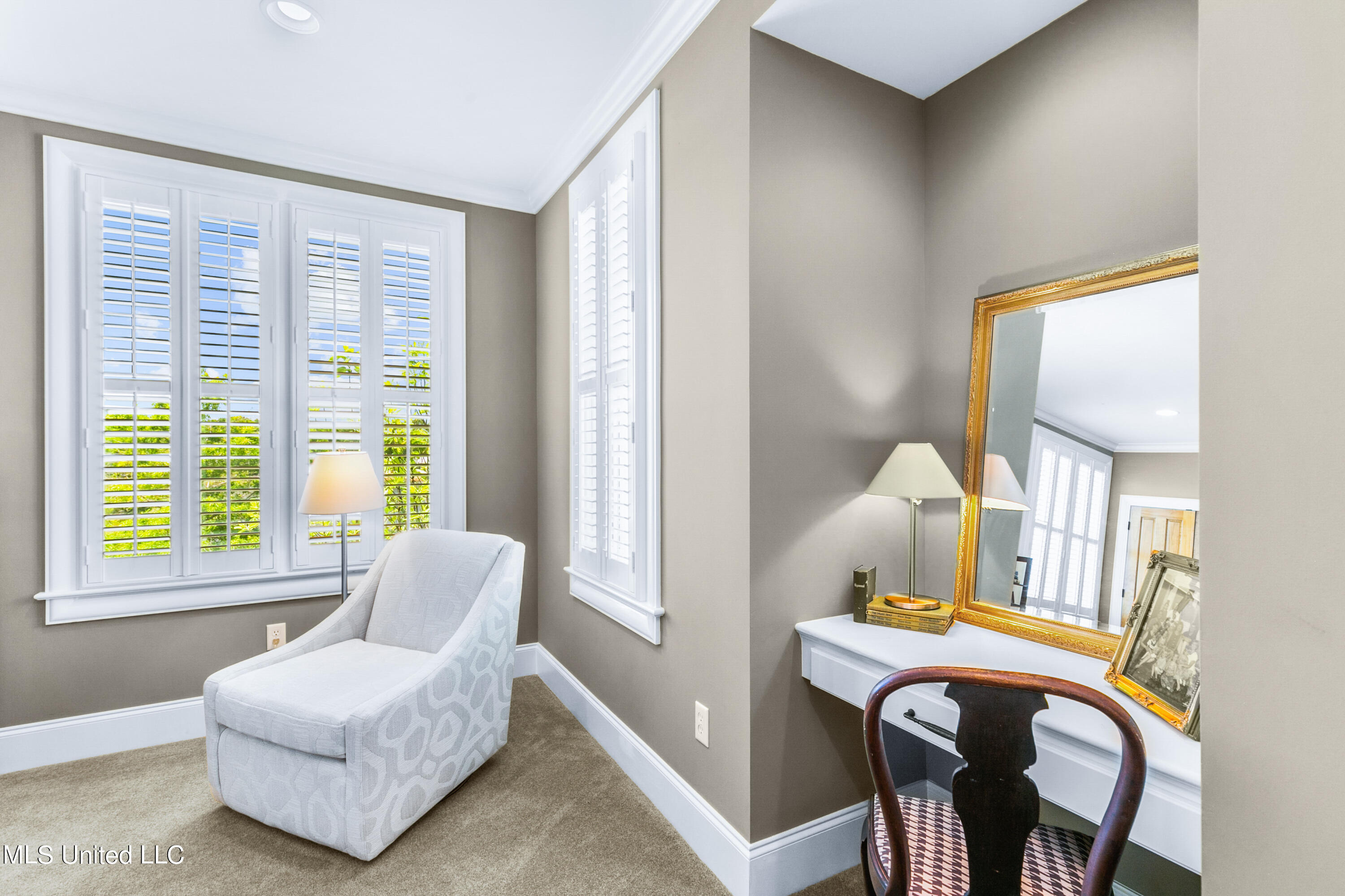 208 Eastpark Street Ridgeland, MS 39157 - Photo 39 of 60 Desk area in front bedroom