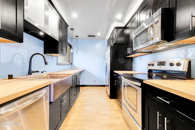 $599,000 | 4720 Park Granada, Unit 212, Calabasas, CA 91302