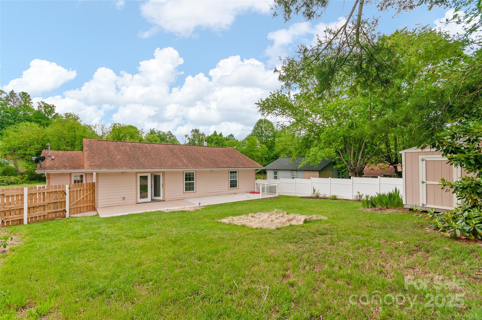 32 Valley Street Canton, NC 28716 - Photo 26 of 28