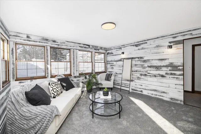 $425,000 | 89 Summerside Avenue, Manchester, NH 03102