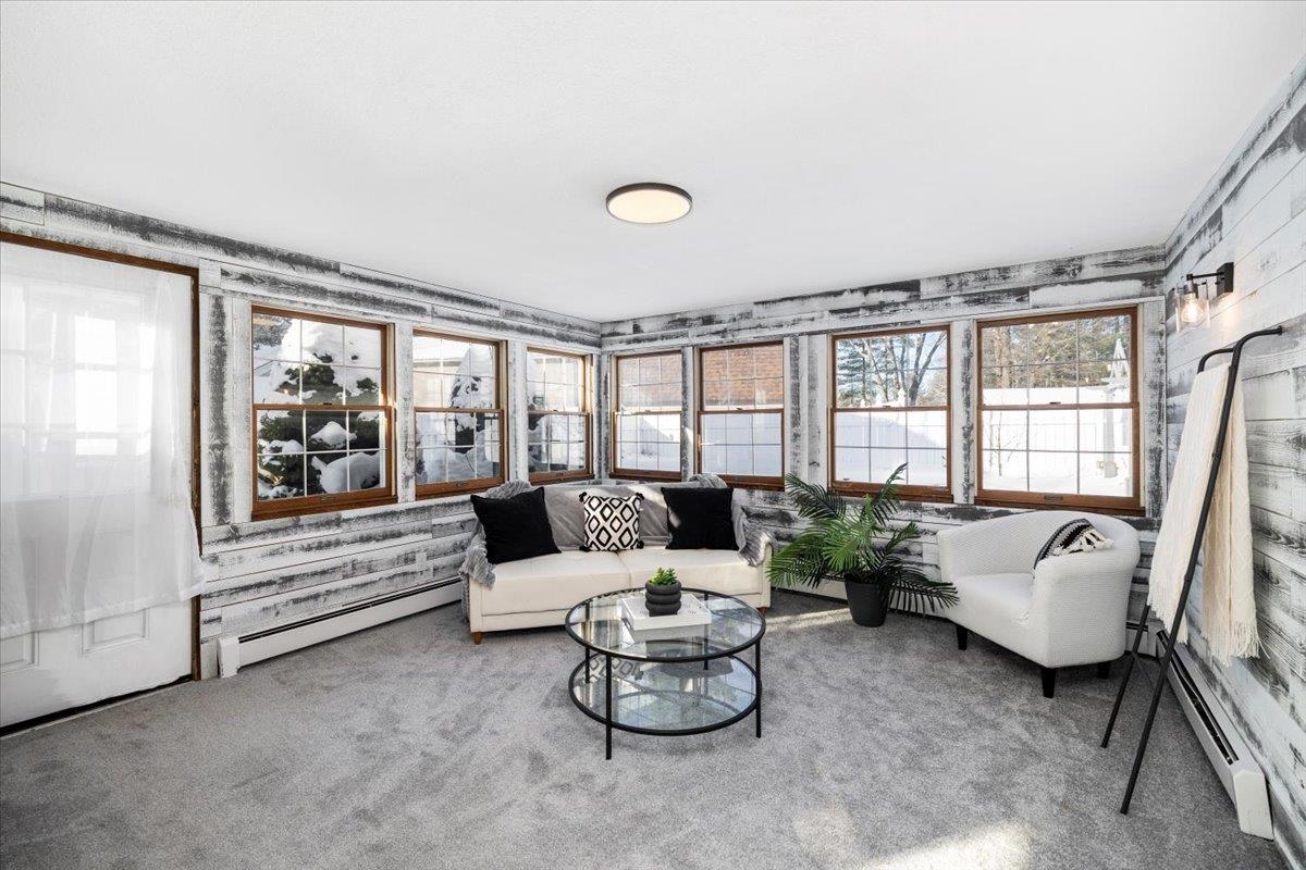 89 Summerside Avenue Manchester, NH 03102 - Photo 2 of 46