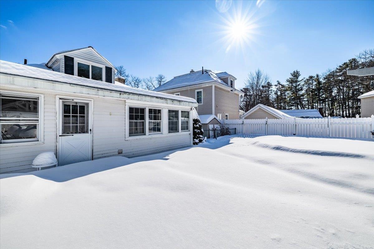89 Summerside Avenue Manchester, NH 03102 - Photo 25 of 46