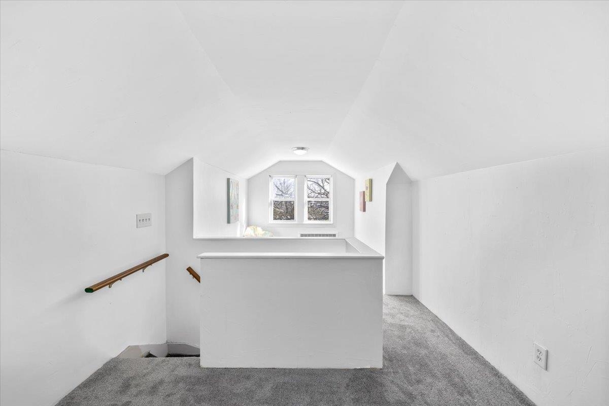 89 Summerside Avenue Manchester, NH 03102 - Photo 31 of 46