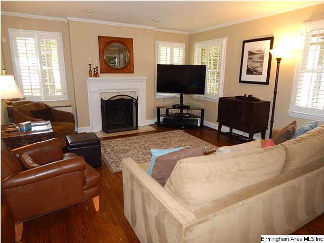 420 Windsor Drive Birmingham, AL 35209 - Photo 2 of 26