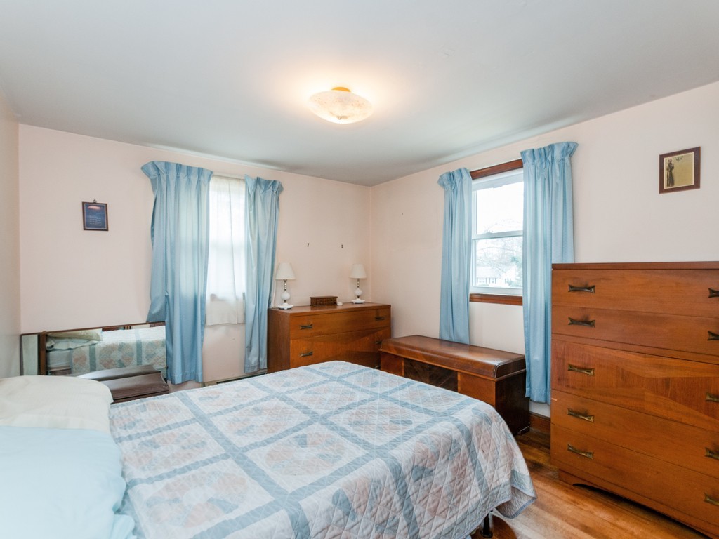 42 Mountain Road Waltham, MA 02451 - Photo 16 of 20 Gallery Image 16