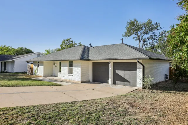 $429,900 | 5101 Woodmoor Drive, Austin, TX 78721