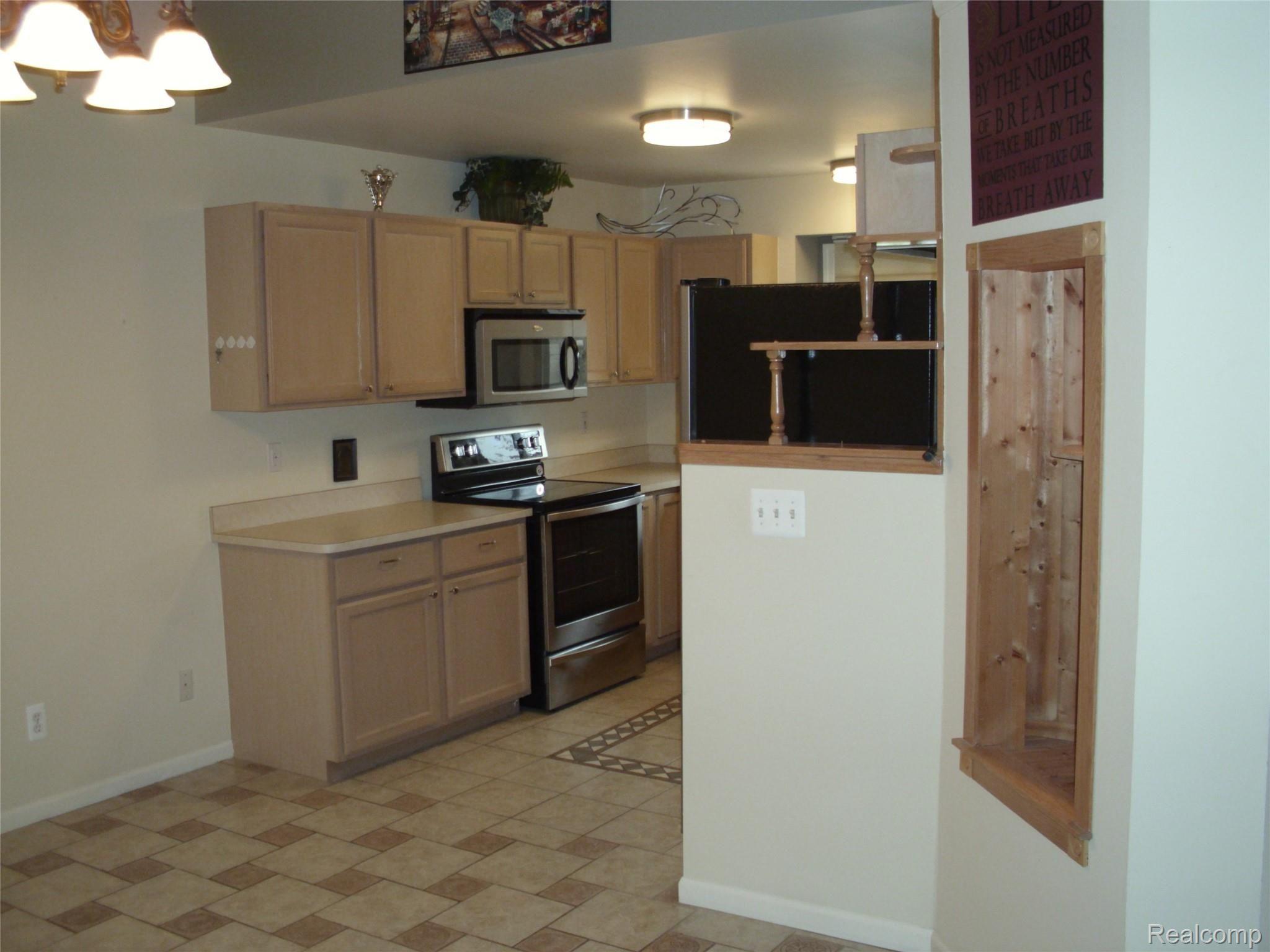 16841 Country Ridge Lane Macomb, MI 48044 - Photo 23 of 76 DSCI4165.JPG