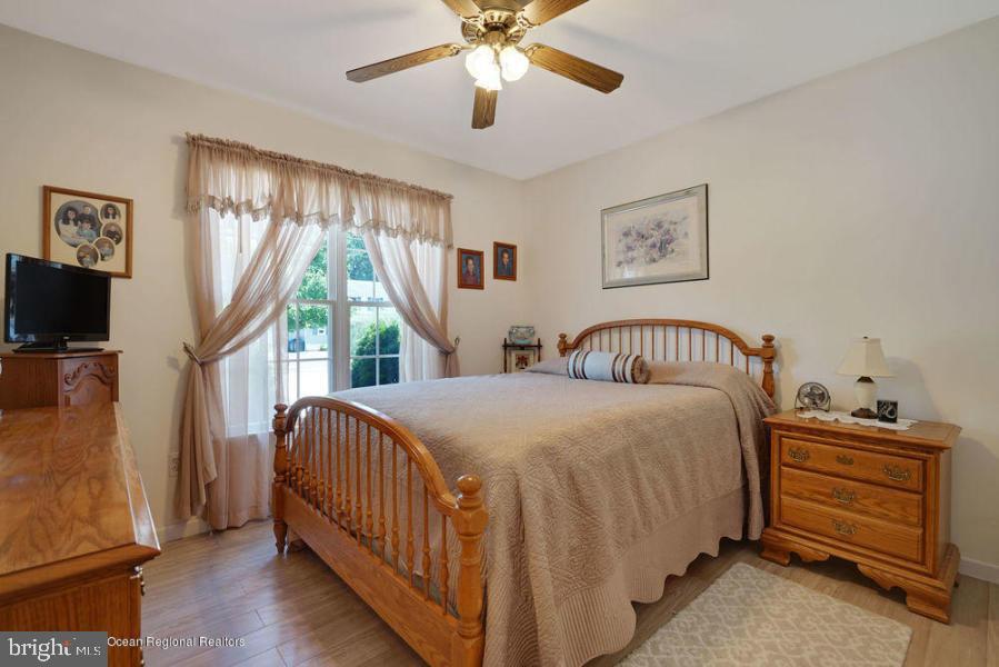 245 Leeward Road Manahawkin, NJ 08050 - Photo 22 of 40