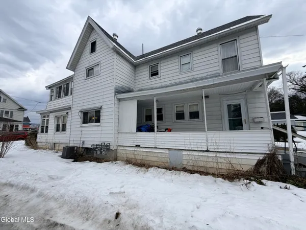 $140,000 | 20 Franklin Street, Gloversville, NY 12078