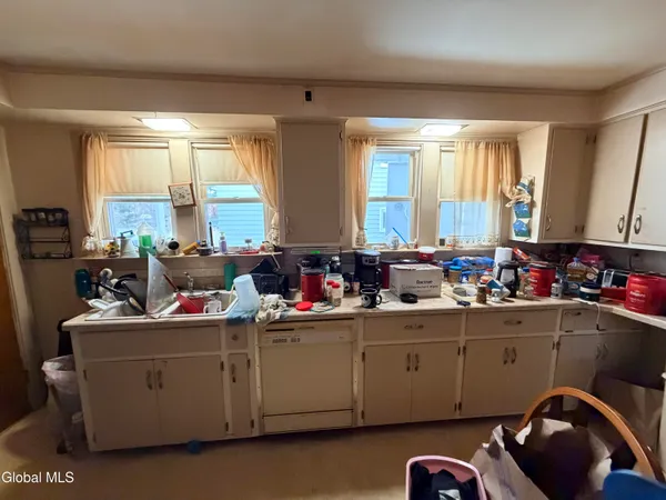 $140,000 | 20 Franklin Street, Gloversville, NY 12078