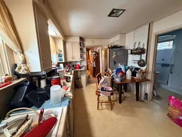 $140,000 | 20 Franklin Street, Gloversville, NY 12078