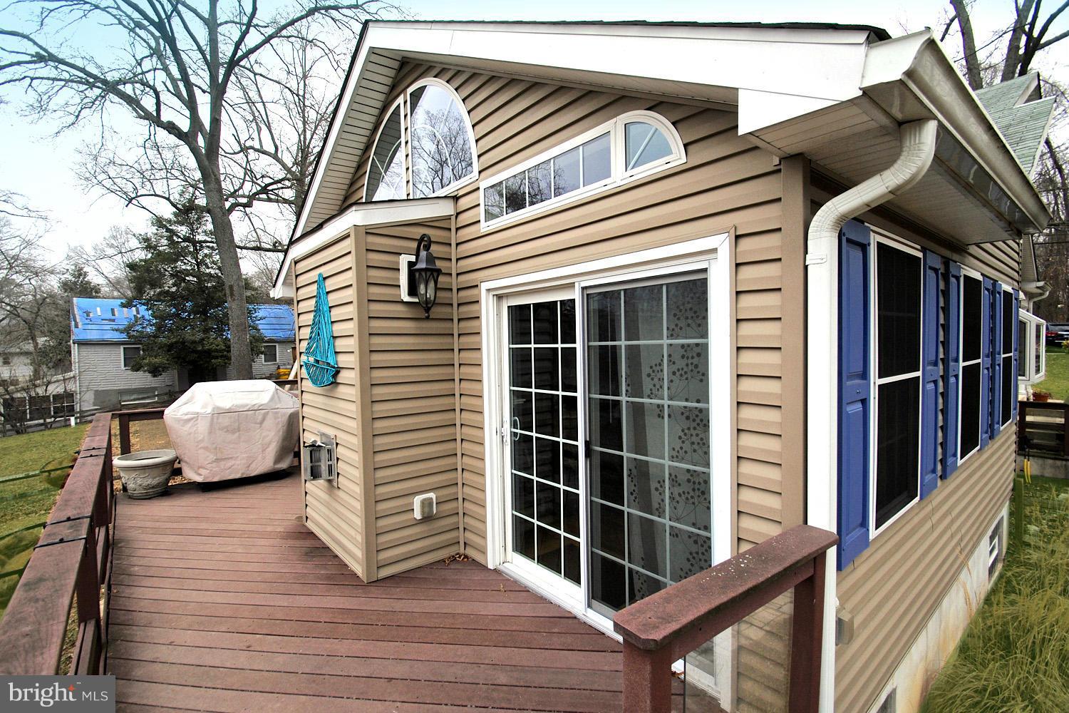 8366 Country Life Road Pasadena, MD 21122 - Photo 11 of 30 Sliders to Rear Barbecue and Picnic Deck