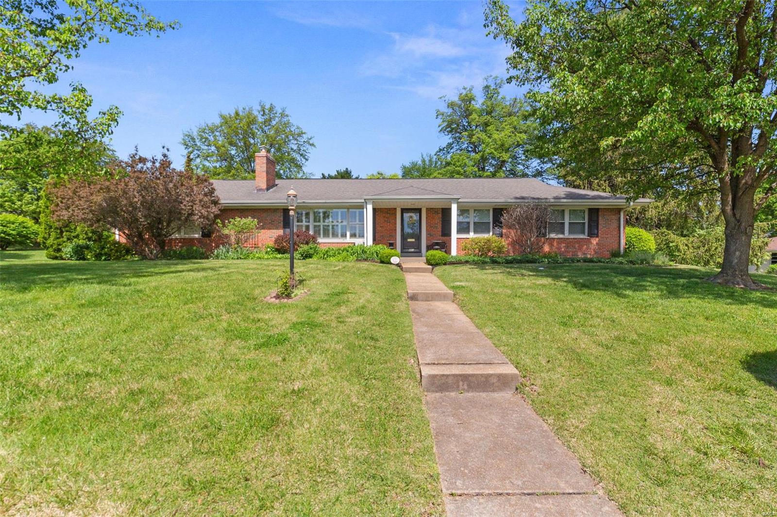801 Renderer Drive St. Louis, MO 63122 - Photo 1 of 45 Gallery Image 1