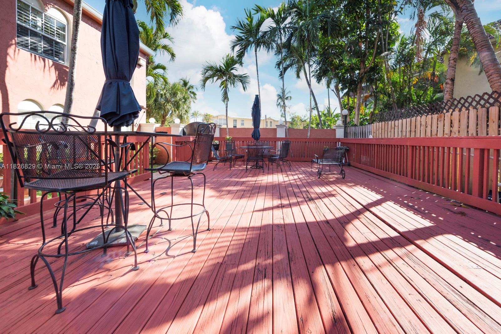 1405 Miami Road, Unit 20 Fort Lauderdale, FL 33316 - Photo 5 of 18 a view of outdoor space with seating area