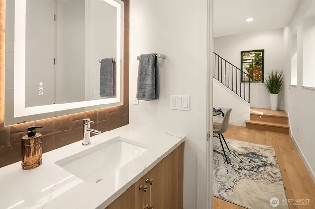 $2,295,000 | 282 118th Avenue Southeast, Bellevue, WA 98005