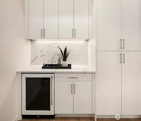 $2,295,000 | 282 118th Avenue Southeast, Bellevue, WA 98005