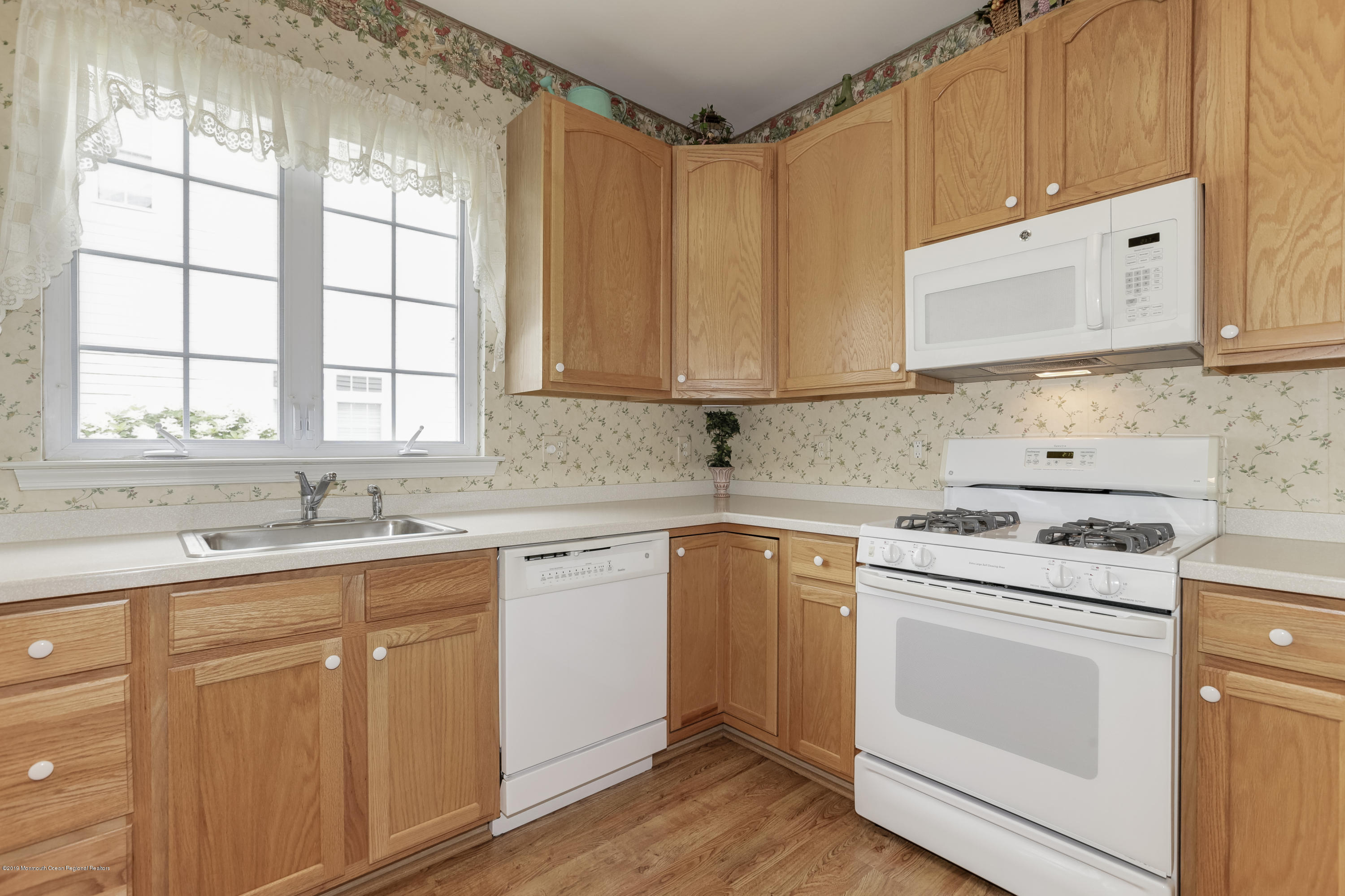 9 Pancoast Road Waretown, NJ 08758 - Photo 13 of 45 KITCHEN
