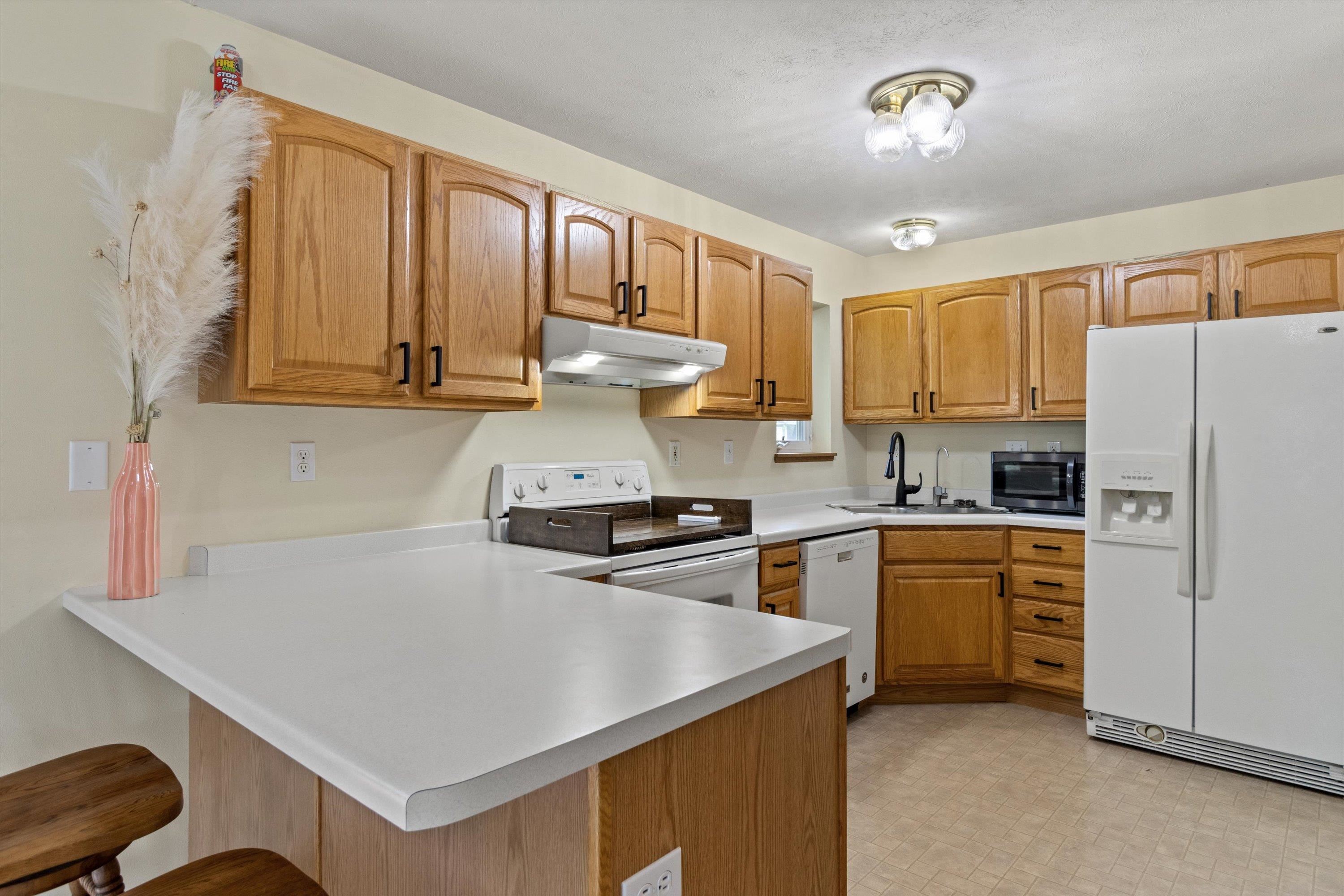 325 West Rice Beloit, WI 53511 - Photo 2 of 32 Gallery Image 2