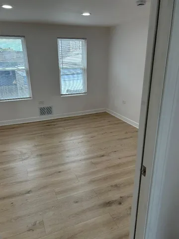 $2,100 | 1439 West 16th Street, Unit 1, Chicago, IL 60608