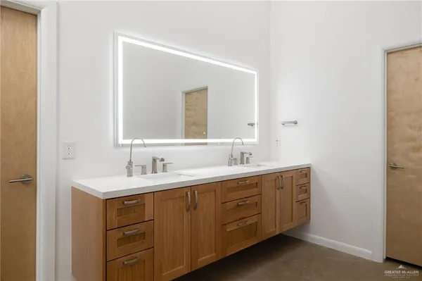 $4,000 | 1912 Silverton Circle, Edinburg, TX 78542