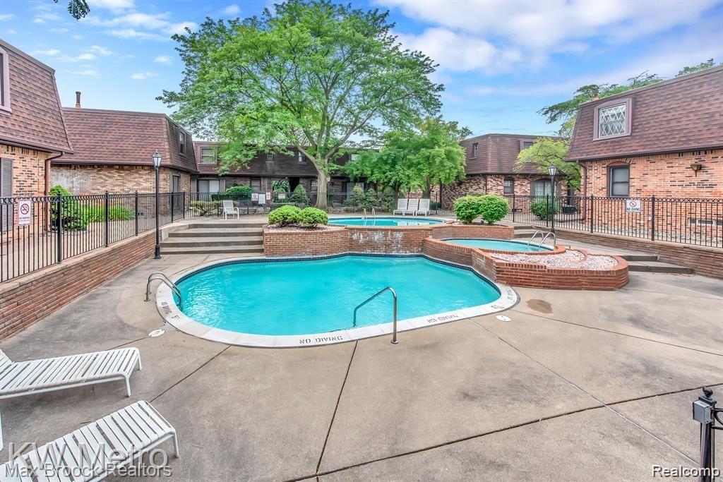 5005 Crooks Road, Unit 34 Royal Oak, MI 48073 - Photo 27 of 29