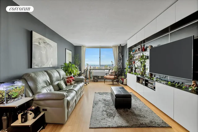 $295,000 | 118-18 Union Turnpike, Unit 21E | Kew Gardens