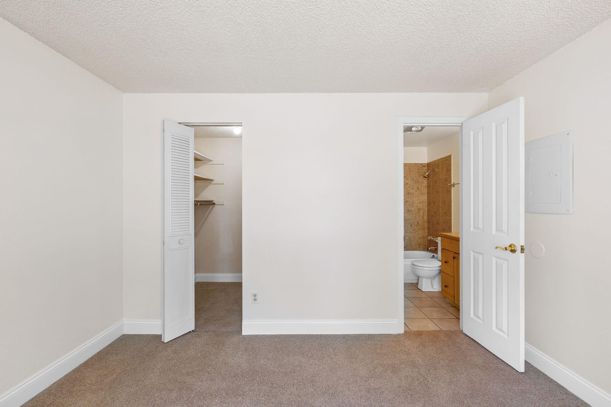 1700 Northeast Wells Acres Road, Unit 13 Bend, OR 97701 - Photo 11 of 16 11-web-or-mls-1700 NE Wells Acres Rd u13