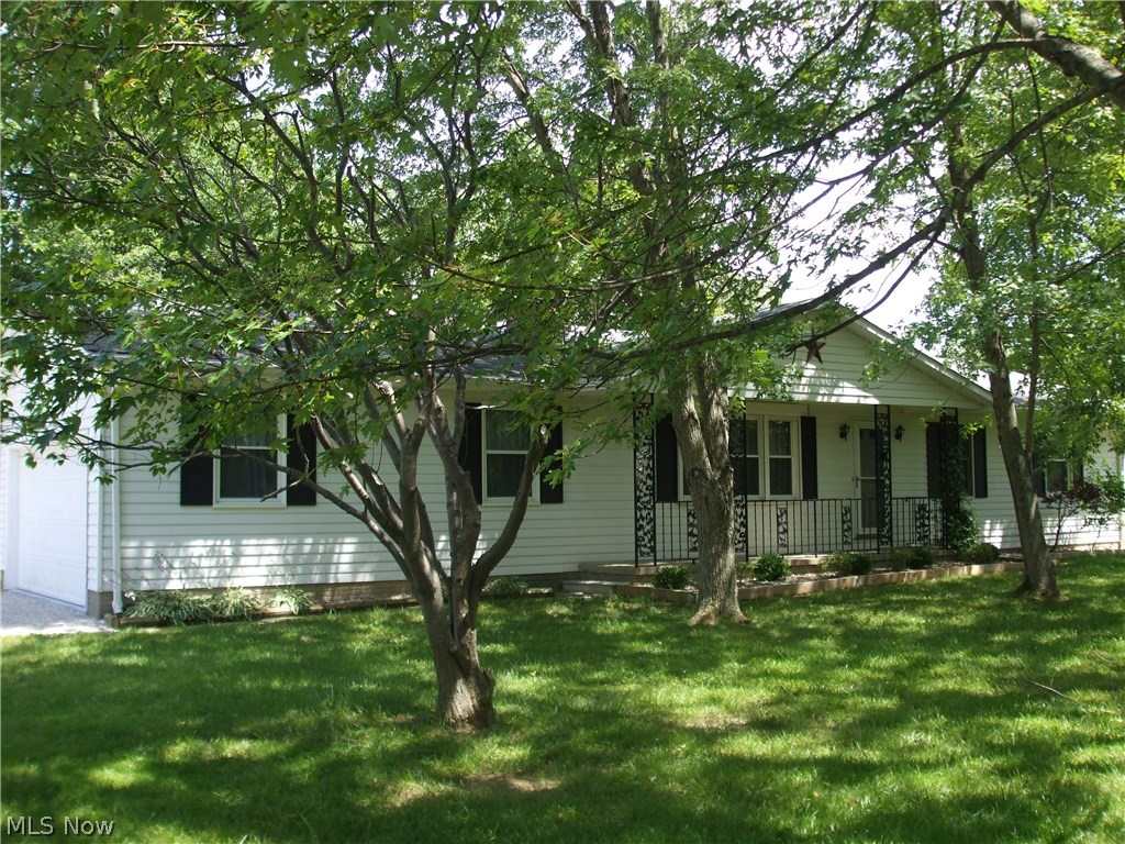 6085 Carsten Road Medina, OH 44256 - Photo 2 of 28 Gallery Image 2