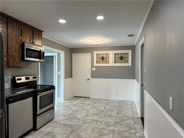 $229,900 | 364 Woodlawn Street, Sinton, TX 78387