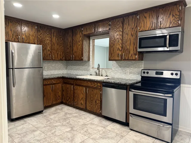 $229,900 | 364 Woodlawn Street, Sinton, TX 78387