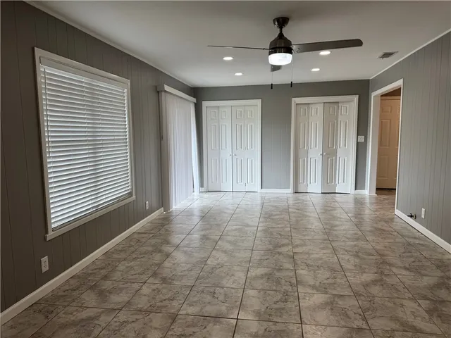 $229,900 | 364 Woodlawn Street, Sinton, TX 78387