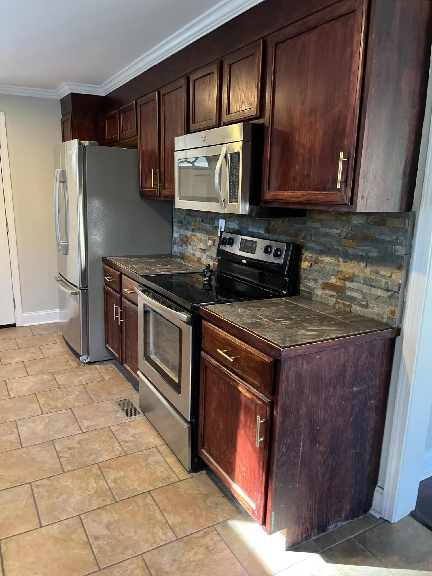 129 Mission Ridge Road Rossville, GA 30741 - Photo 4 of 18 IMG_6493