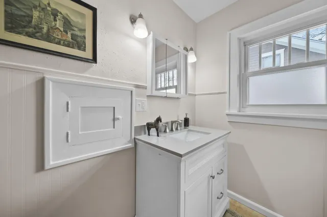 $150,000 | 715 Woodlawn Avenue, Jackson, MI 49203