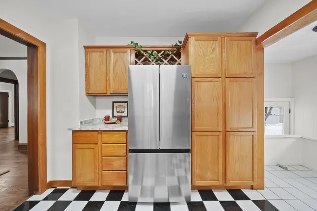 $150,000 | 715 Woodlawn Avenue, Jackson, MI 49203