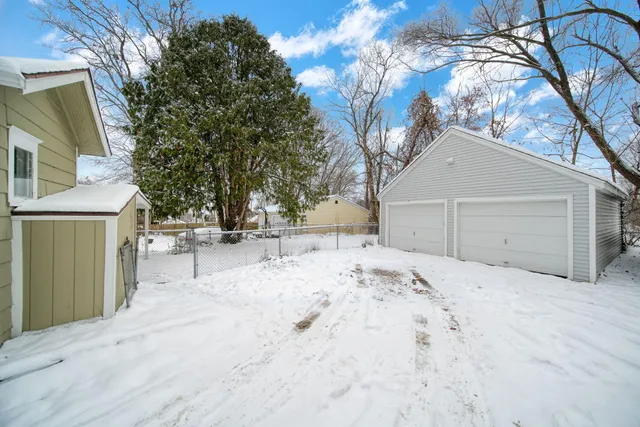 $150,000 | 715 Woodlawn Avenue, Jackson, MI 49203