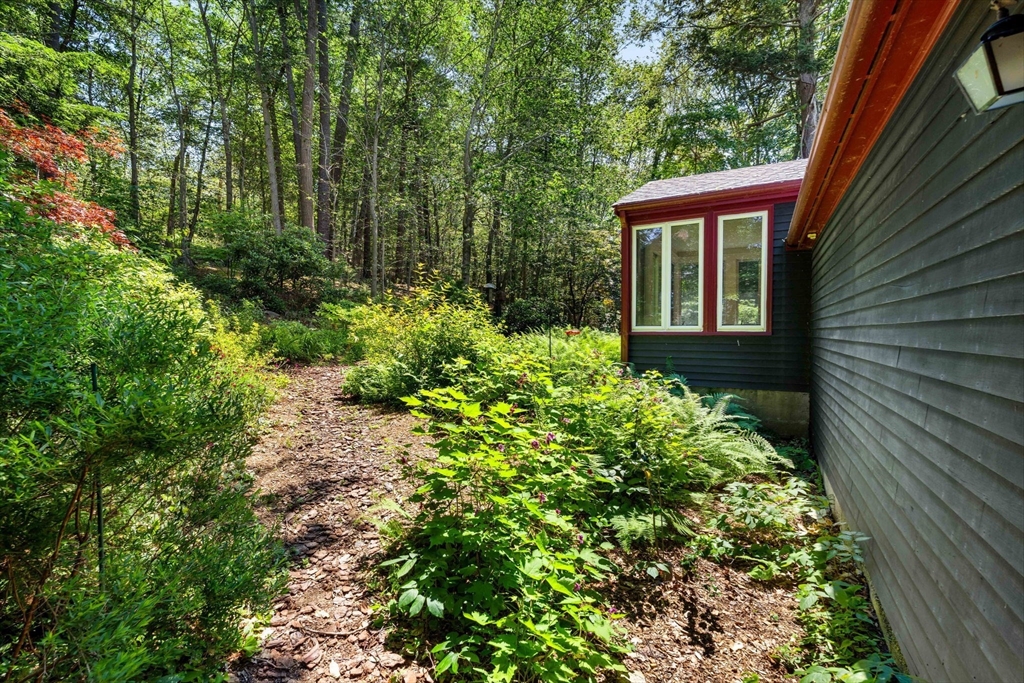 7 Hidden Ledge Road Manchester, MA 01944 - Photo 2 of 38