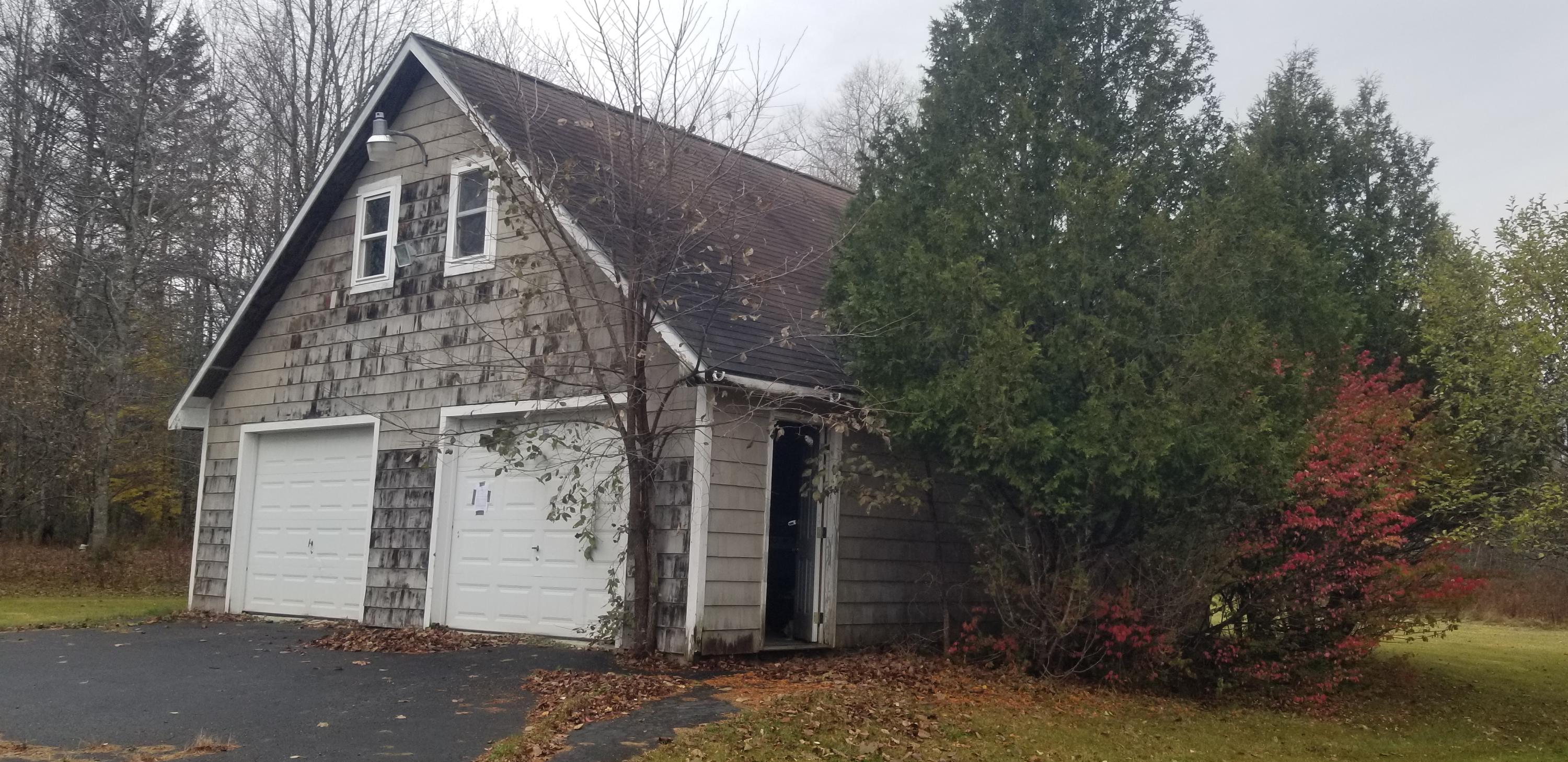 415 Avenue Road Garland, ME 04939 - Photo 4 of 29 20181101_113646