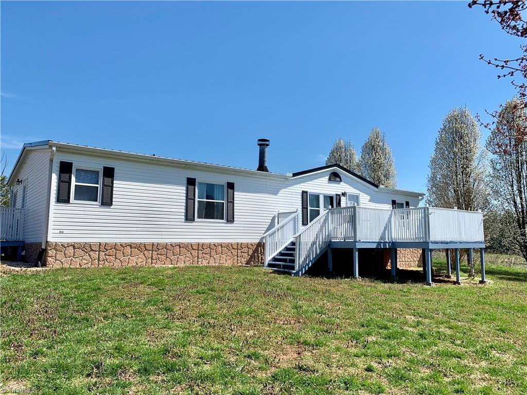 1603 Huffman Fork Road Purlear, NC 28665 - Photo 1 of 29