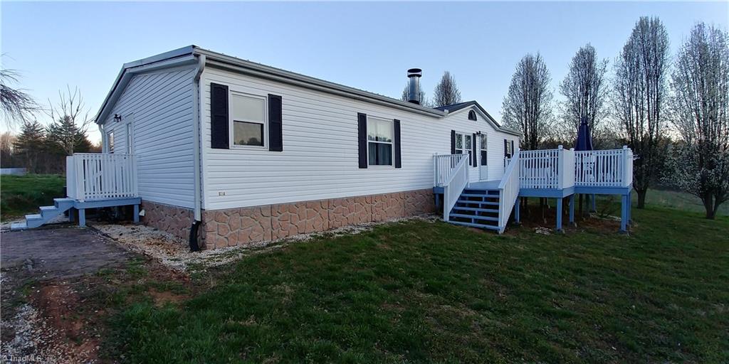 1603 Huffman Fork Road Purlear, NC 28665 - Photo 23 of 29