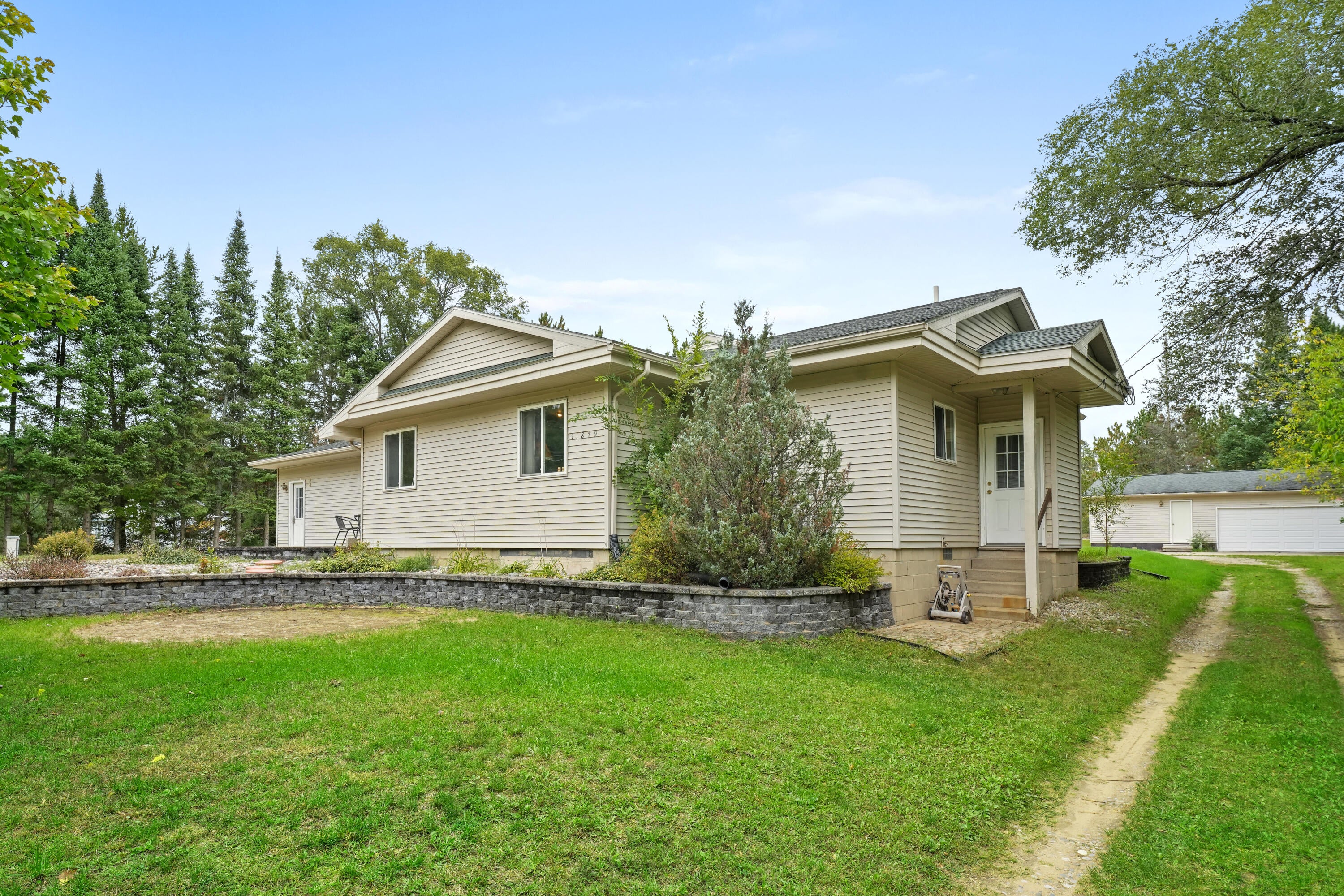 11879 Steckert Bridge Road Roscommon, MI 48653 - Photo 25 of 33 Gallery Image 25
