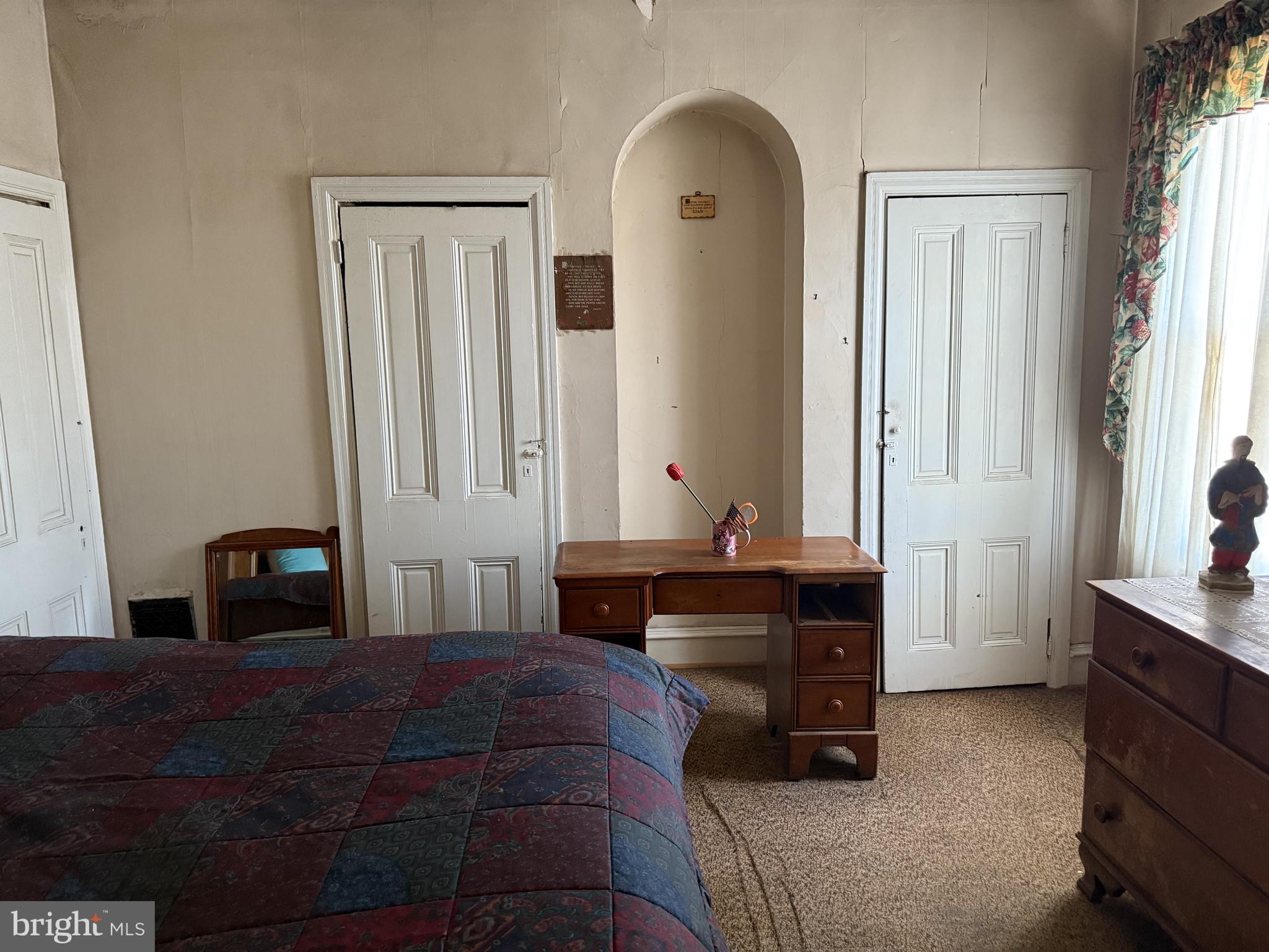 2136 North 21st Street Philadelphia, PA 19121 - Photo 6 of 17 a living room with furniture