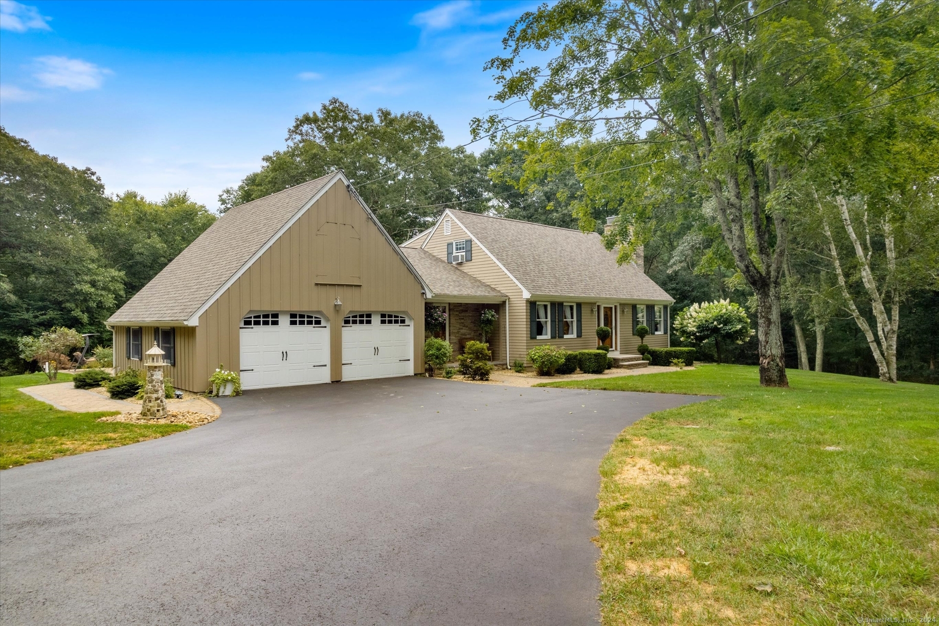 392 Squaw Rock Road Plainfield, CT 06354 - Photo 1 of 1