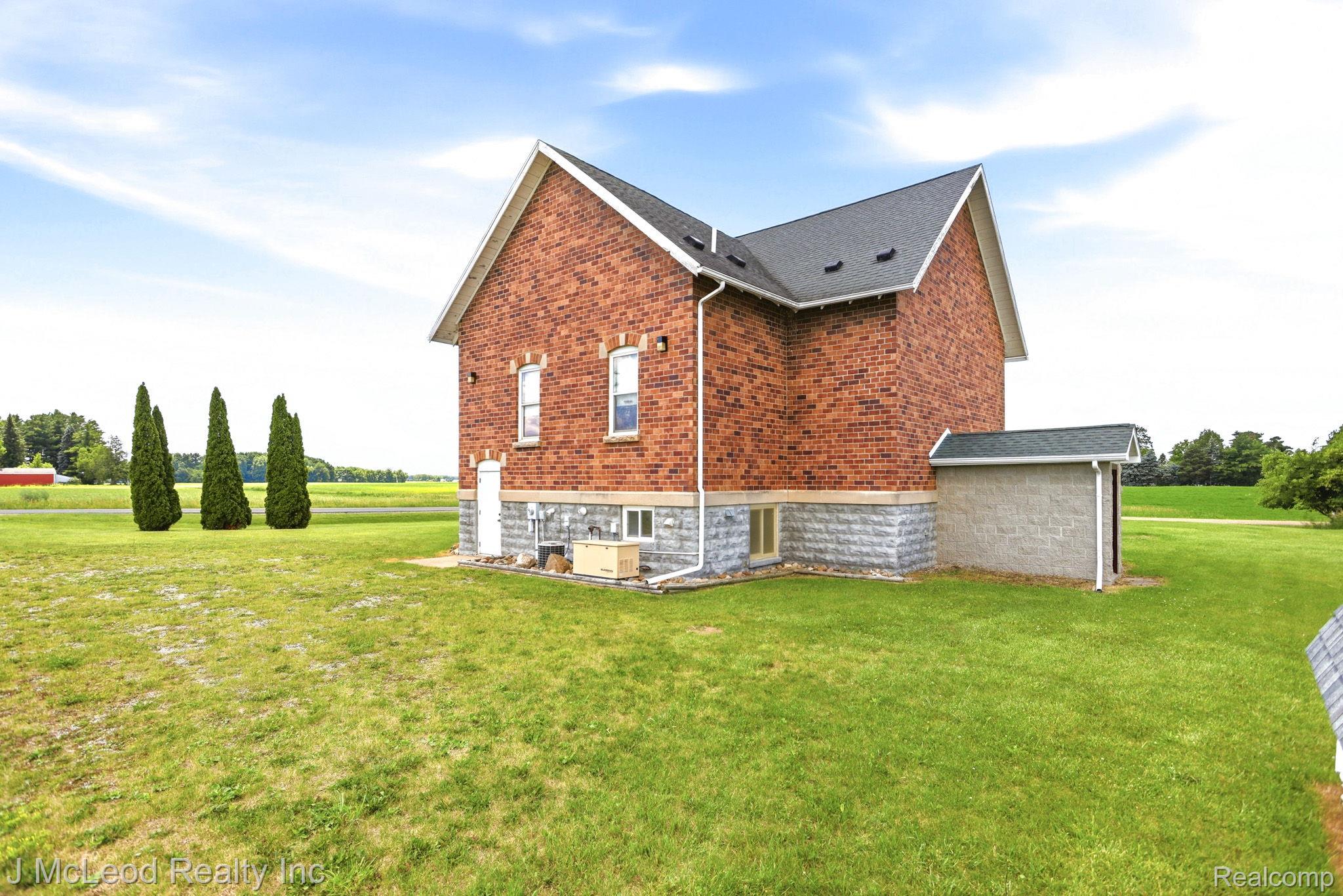2515 East Akron Road Caro, MI 48723 - Photo 42 of 54 43-web-or-mls-2515 E Akron Rd-21.jpg